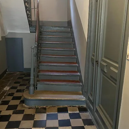 公寓 Charming 3 Of 50 M2 Located In 耶尔