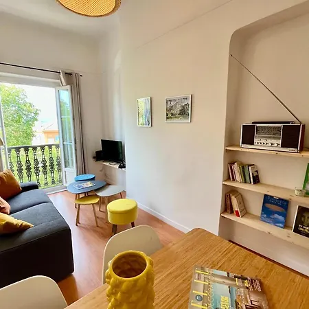 Charming 3 Of 50 M2 Located In *